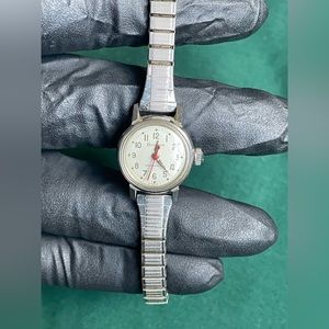 Vintage 1966 Bulova M6 Slefwinding Ladies Watch